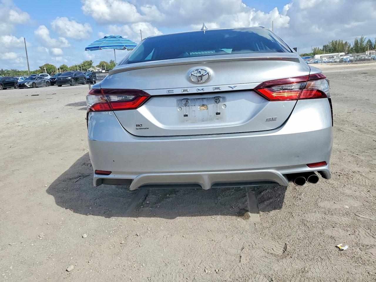 2021 Toyota Camry Se - Image 6