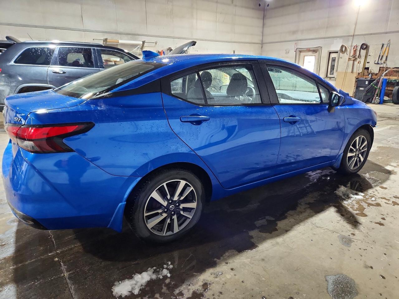 2022 Nissan Versa Sv - Фото 3