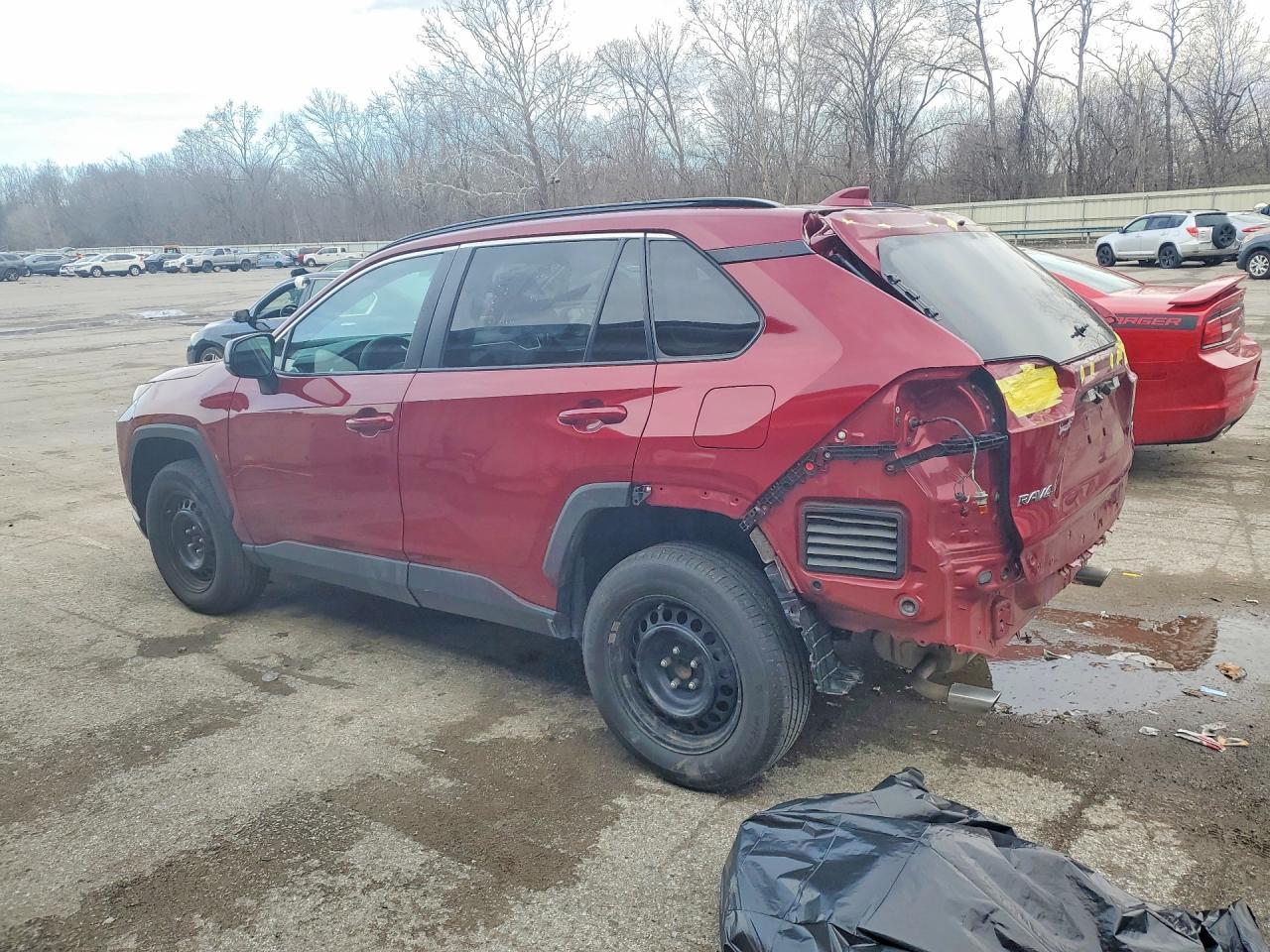 2021 Toyota Rav4 Le - Фото 2