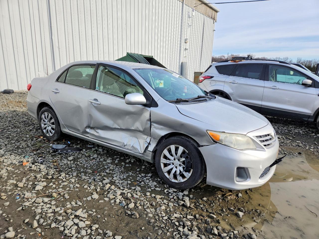 2013 Toyota Corolla Le - Image 4
