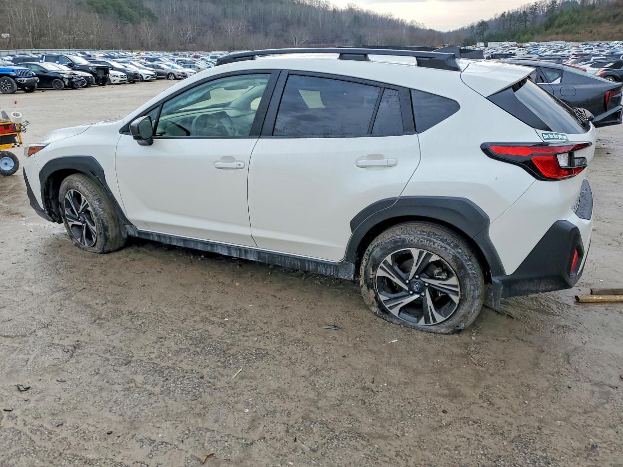 2025 Subaru Crosstrek Premium - Фото 2