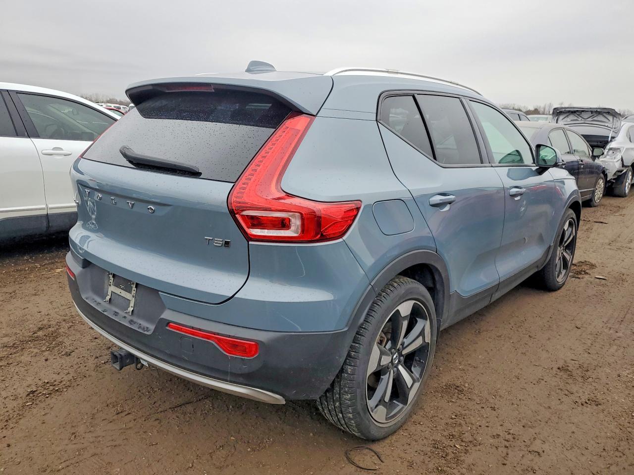 2020 Volvo Xc40 - Фото 3