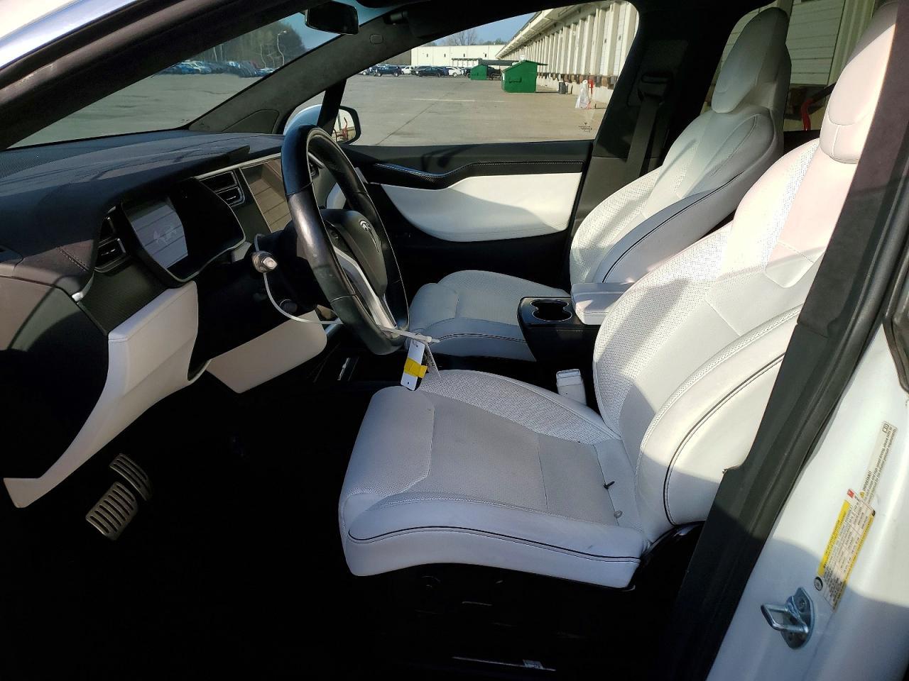 2016 Tesla Model X - Фото 7