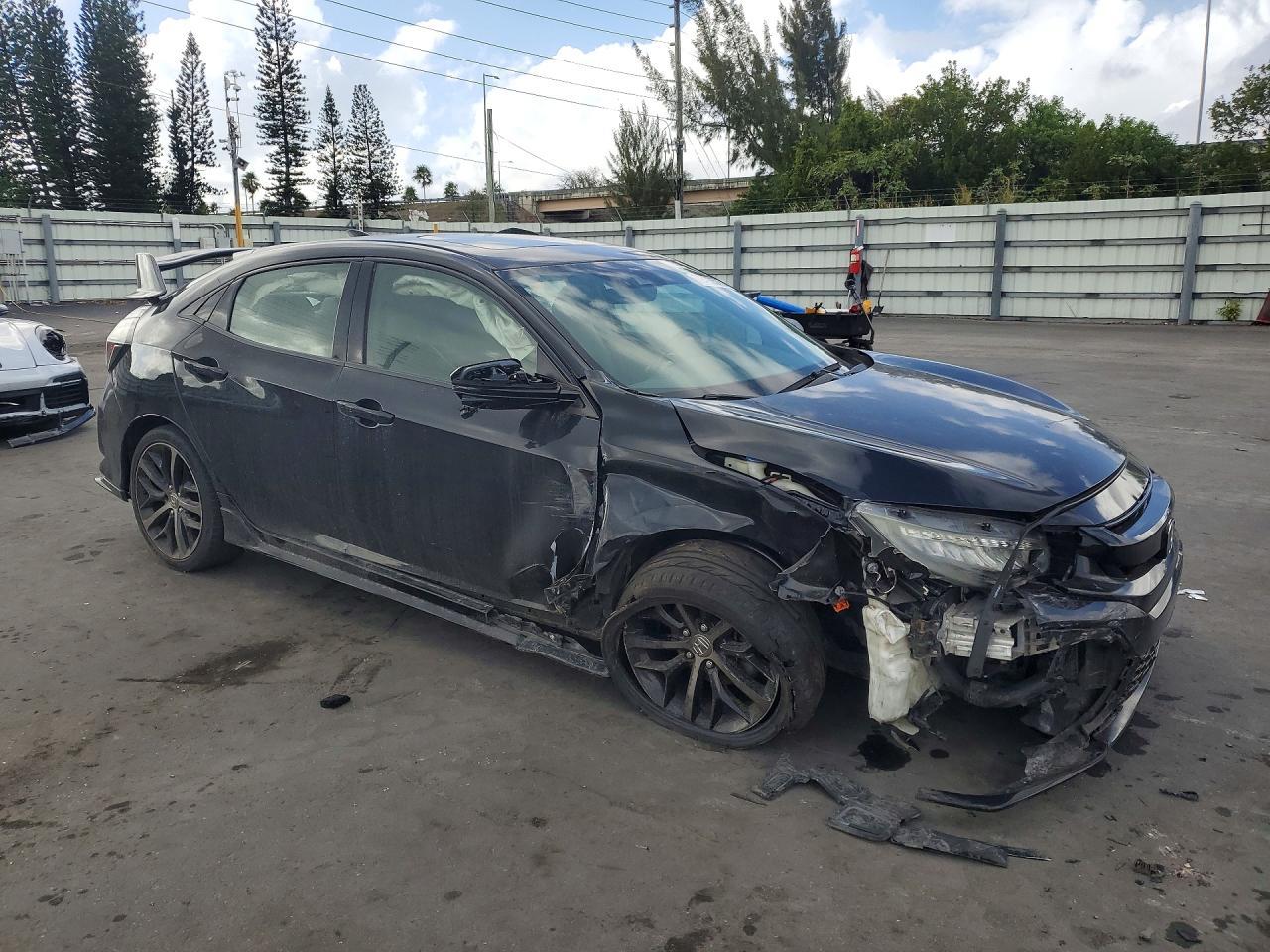 2020 Honda Civic Sport Touring - Фото 4