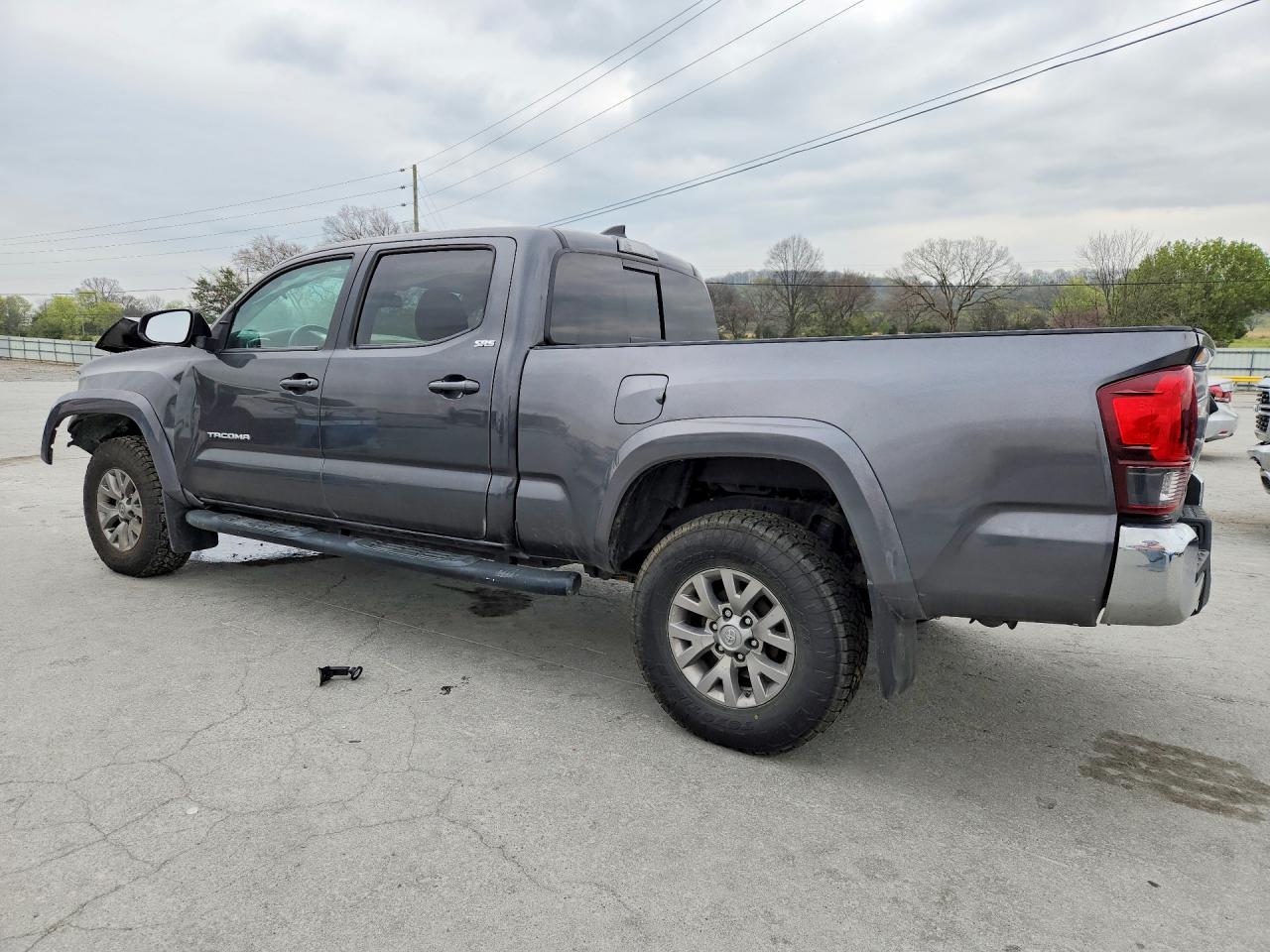 2018 Toyota Tacoma Sr5 V6 - Image 2