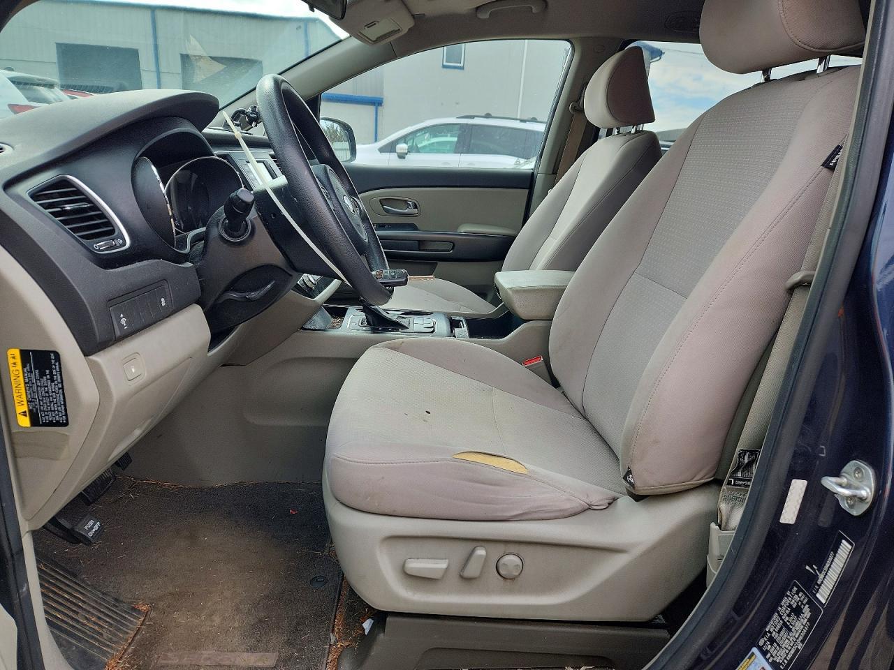 2017 Kia Sedona Lx - Image 7