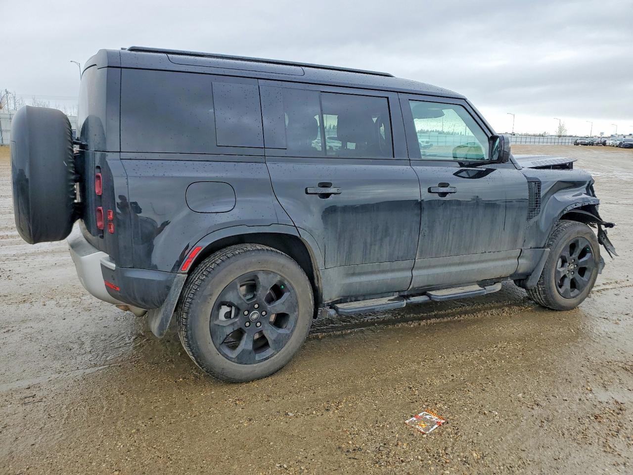 2025 Land Rover Defender 110 S - Image 3