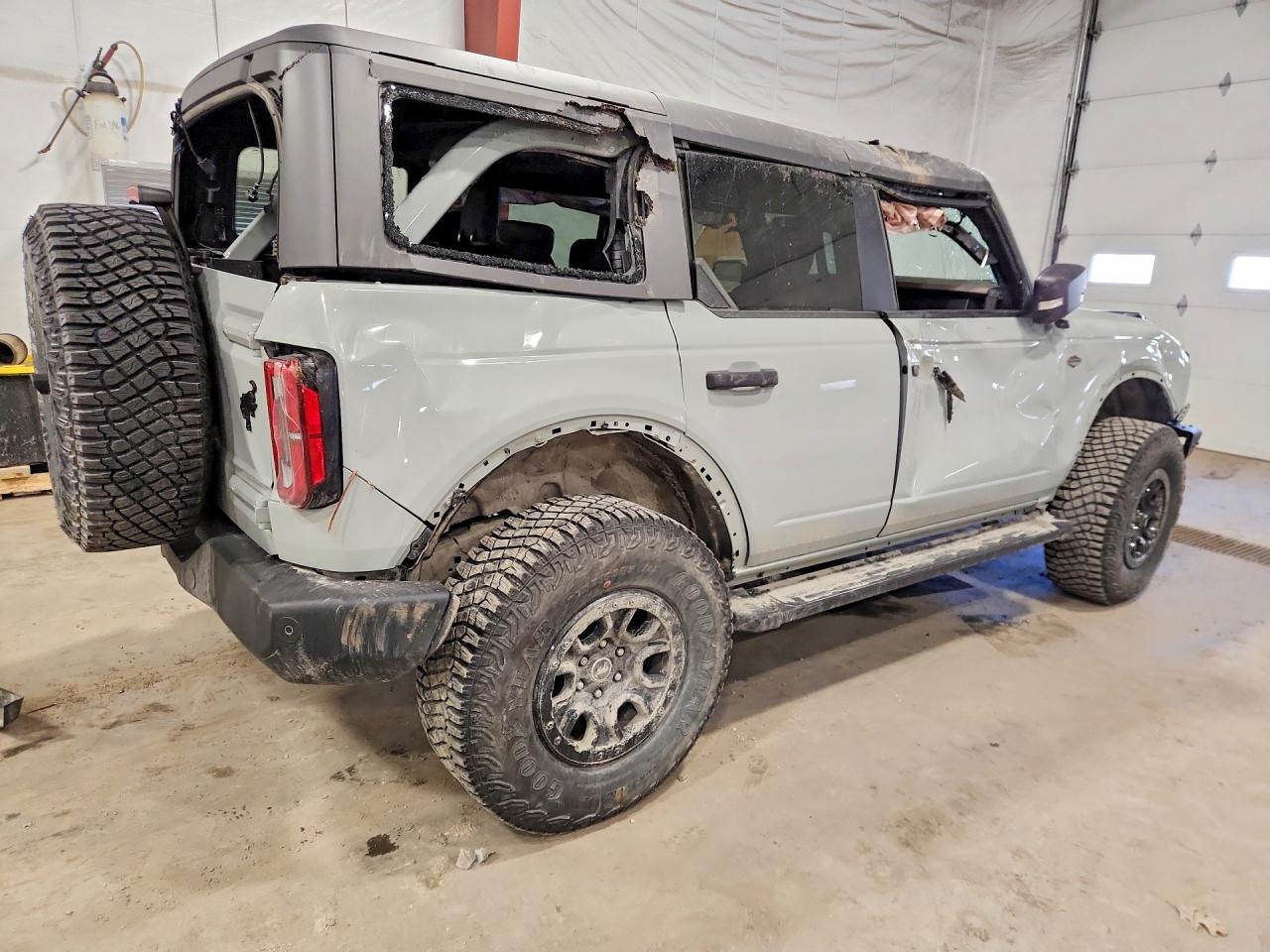 2024 Ford Bronco Wildtrak - Image 3