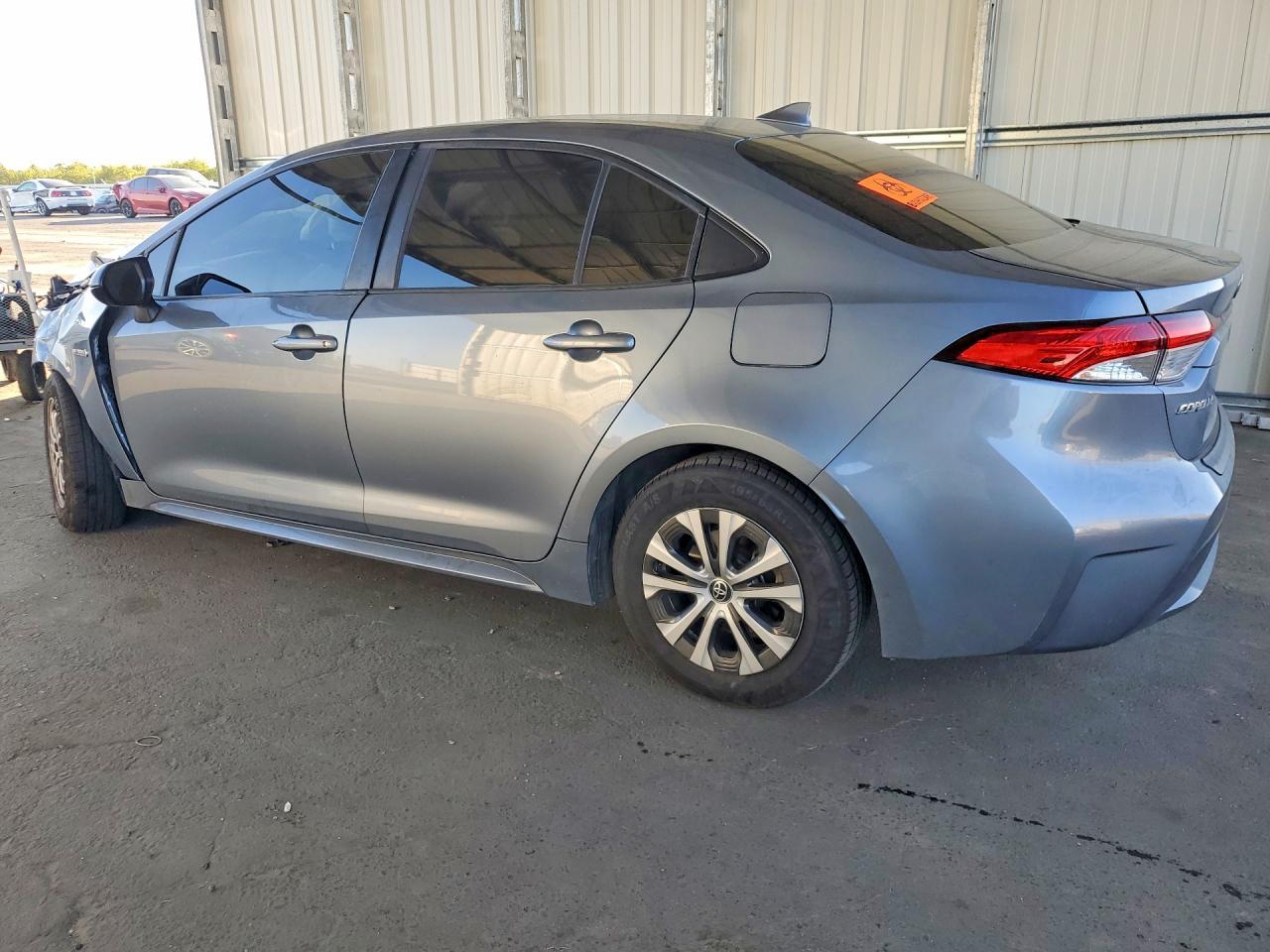 2021 Toyota Corolla Hybrid Le - Фото 2