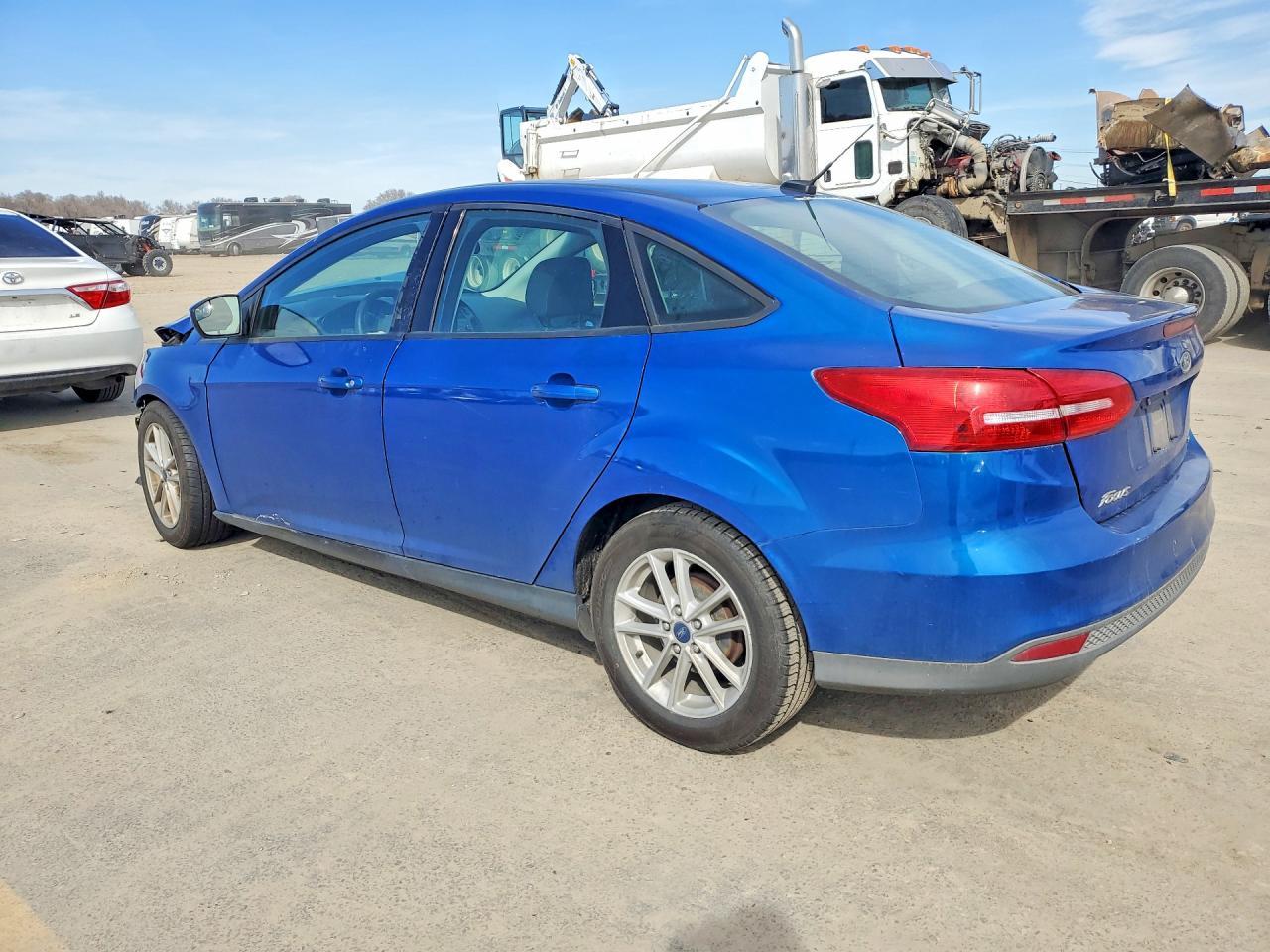 2018 Ford Focus Se - Image 2