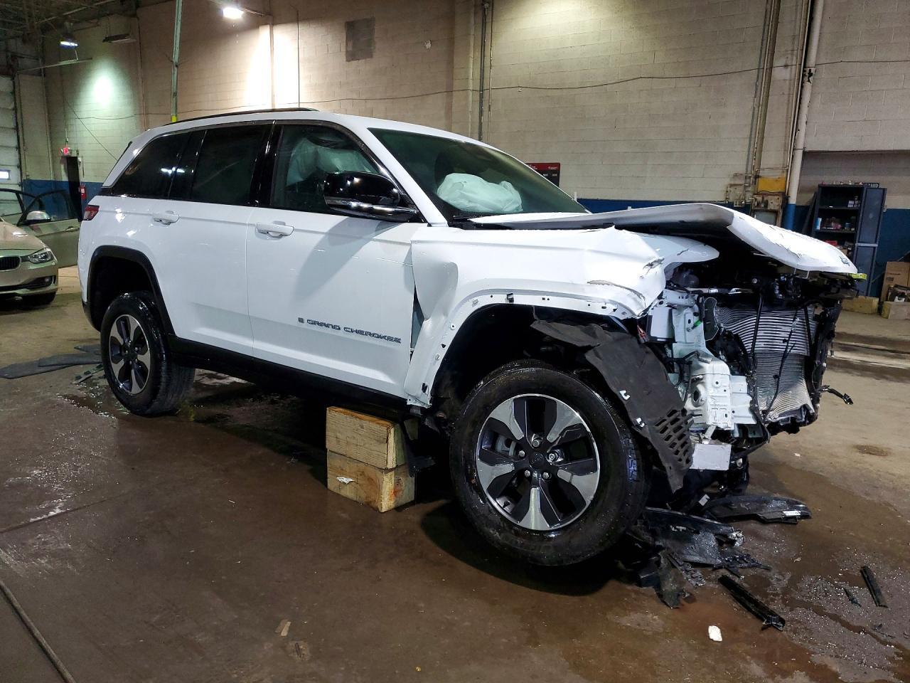 2025 Jeep Grand Cherokee 4Xe - Фото 4