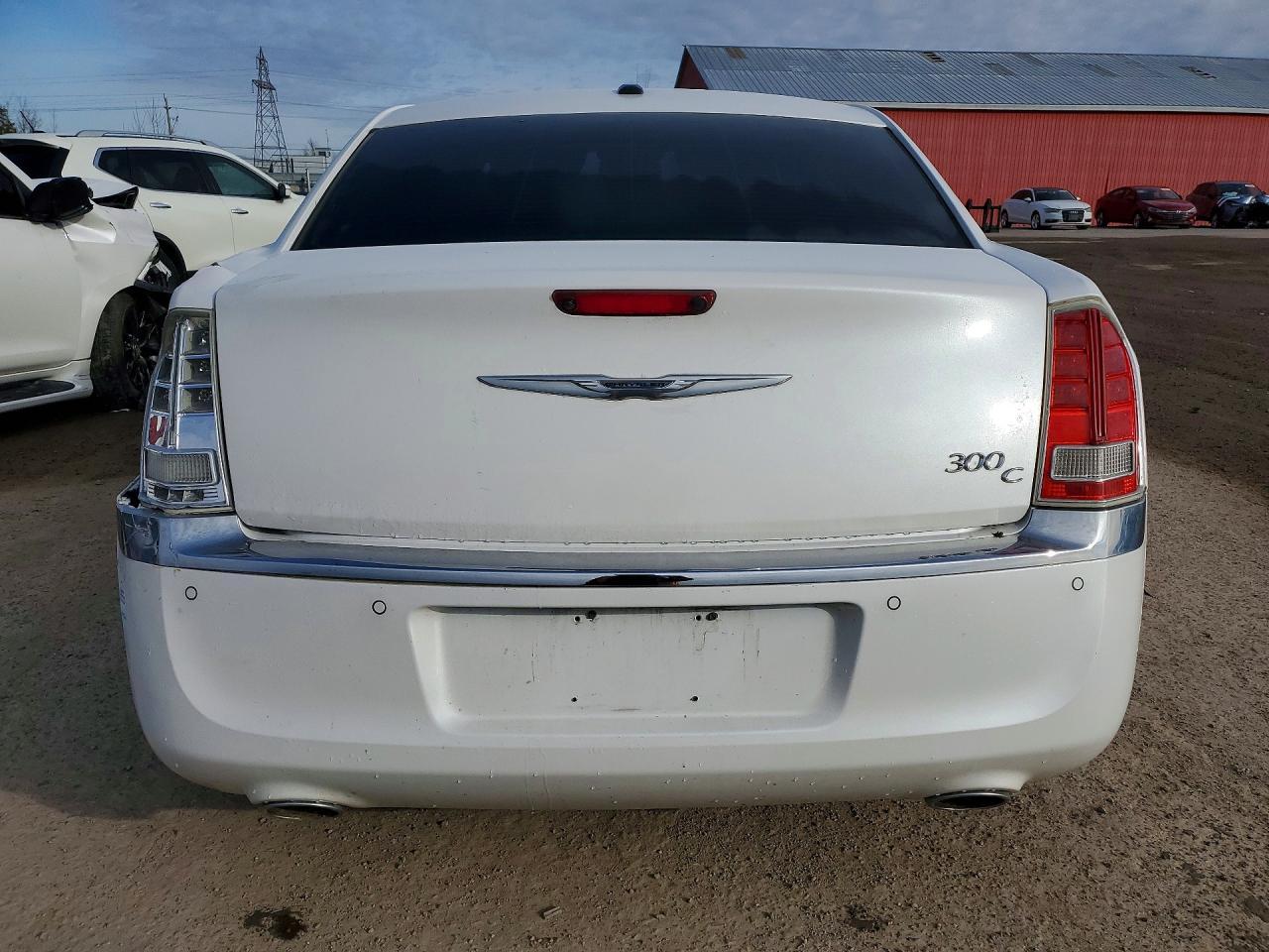 2014 Chrysler 300C - Image 6