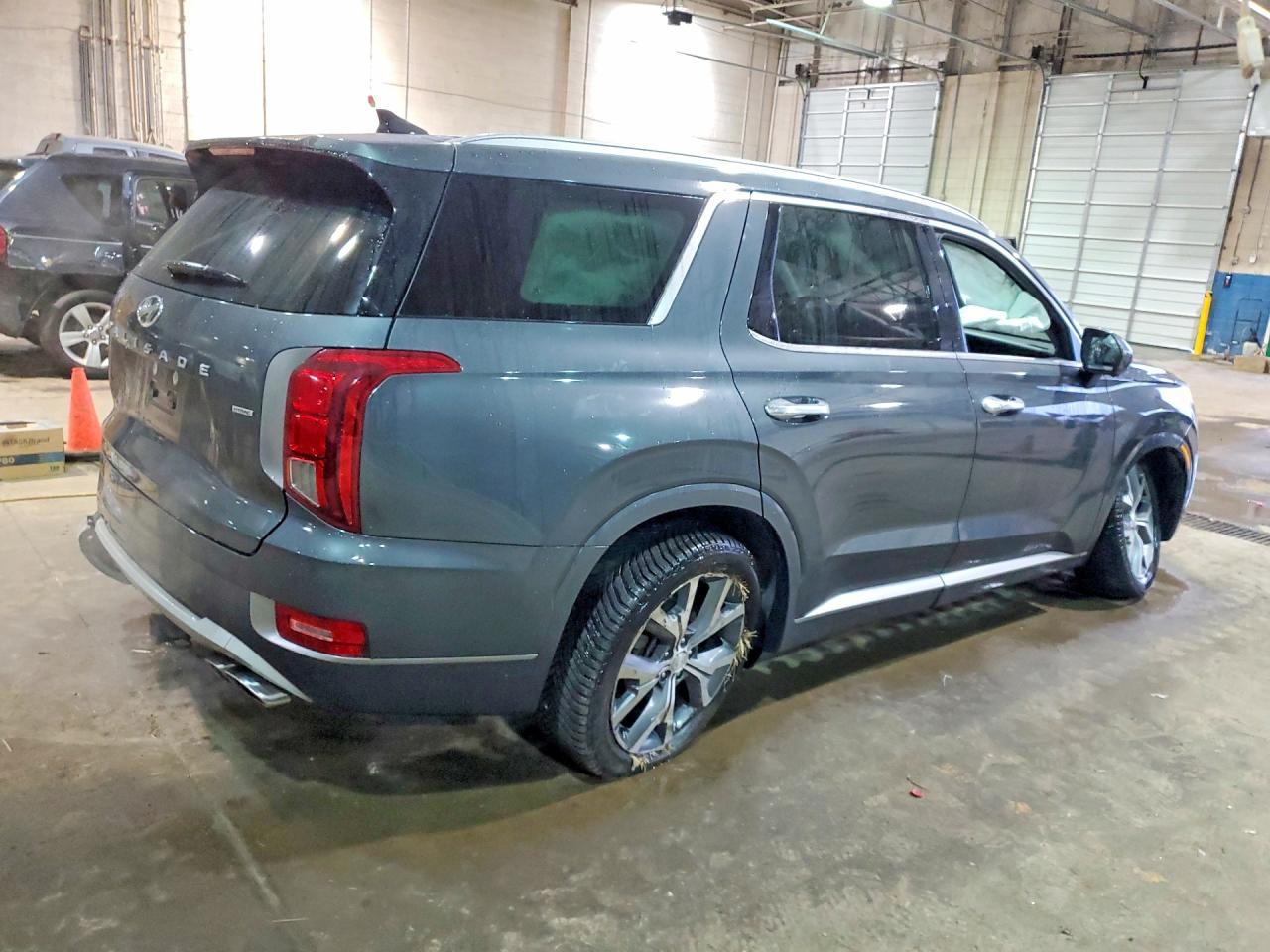 2021 Hyundai Palisade Limited - Image 3
