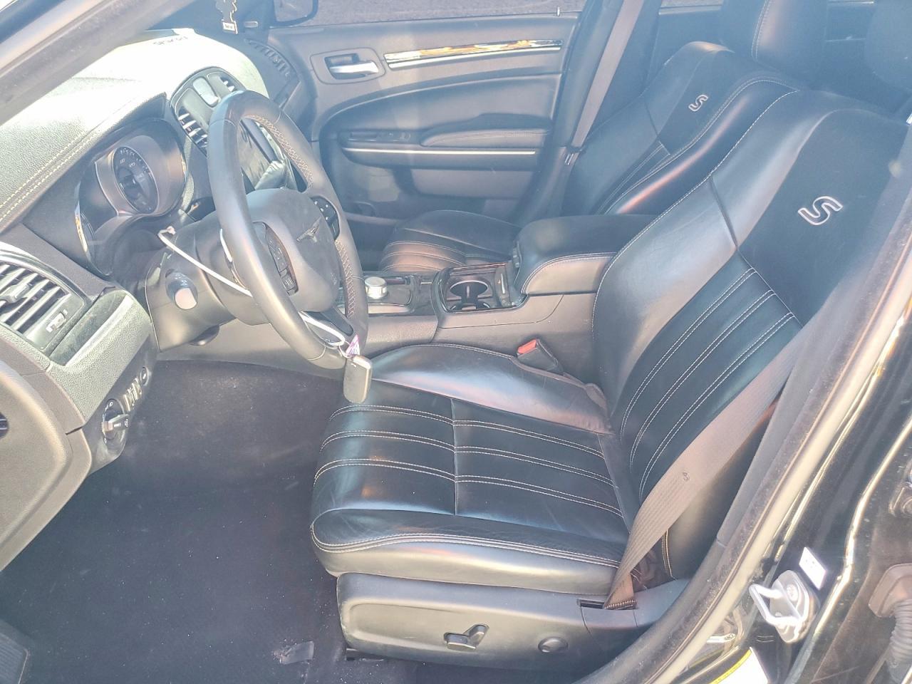 2022 Chrysler 300 S - Image 7