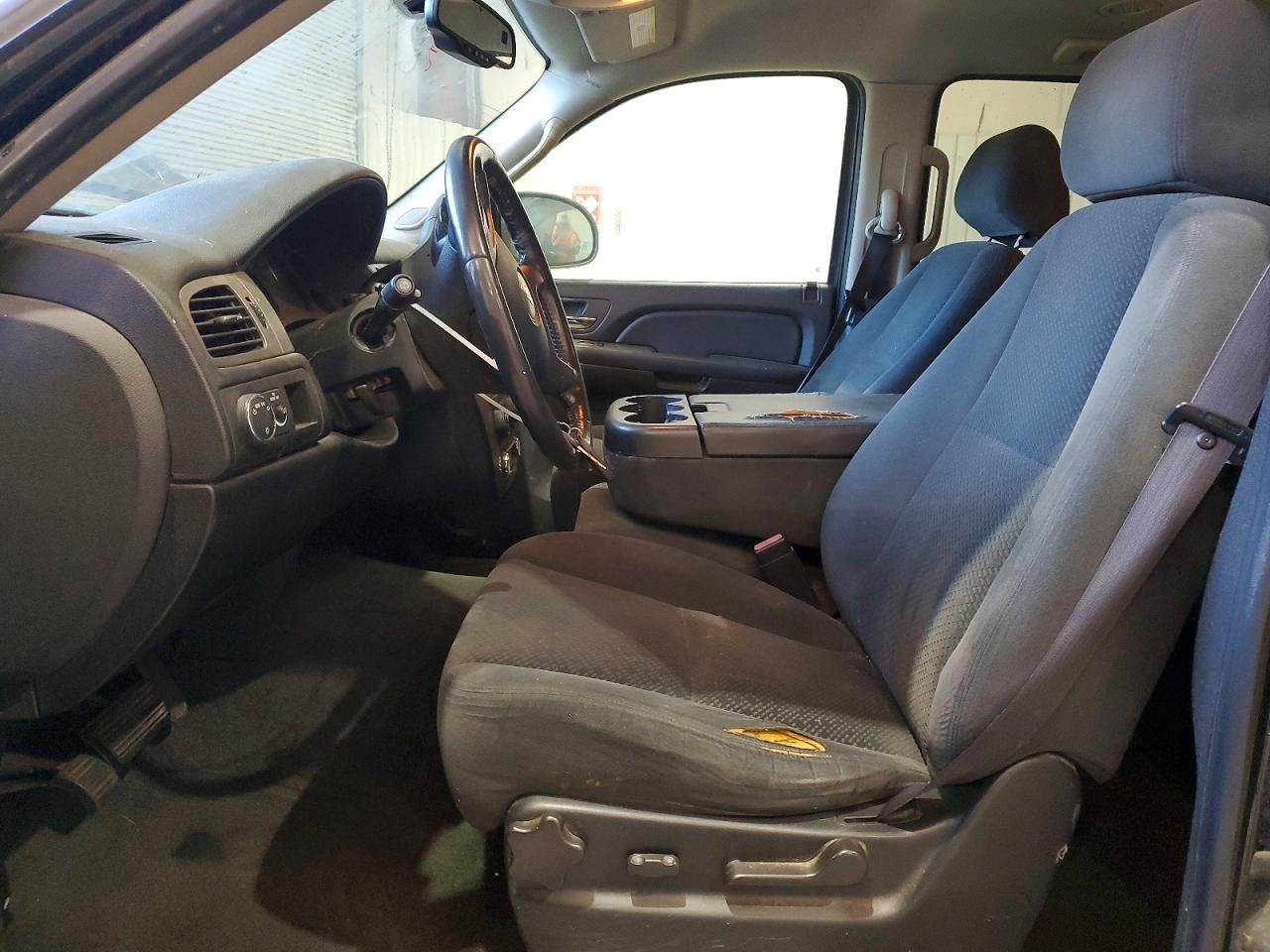 2008 Chevrolet Tahoe C1500 - Image 7