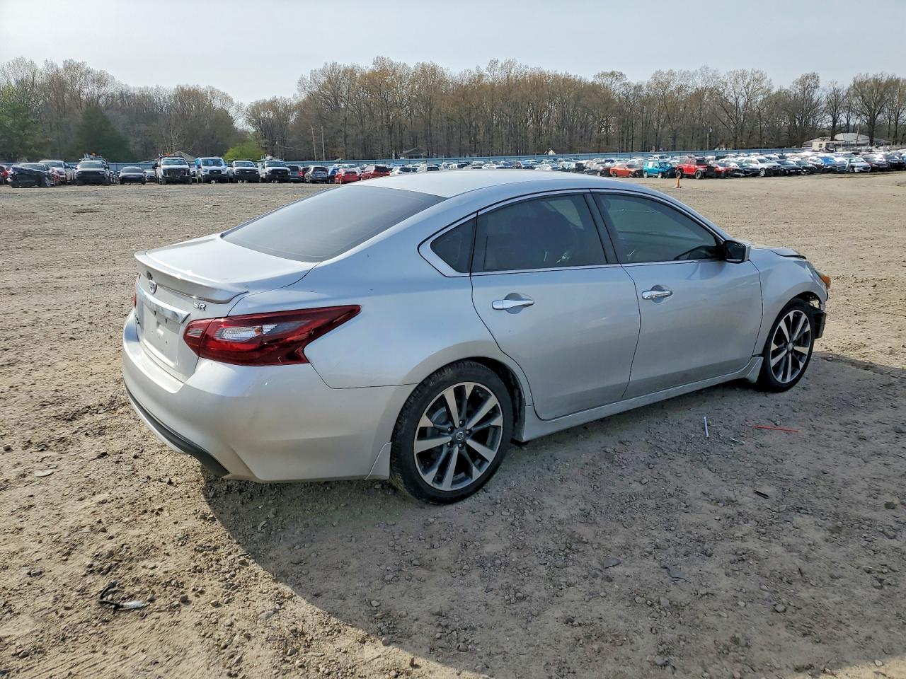 2017 Nissan Altima 2.5 - Фото 3