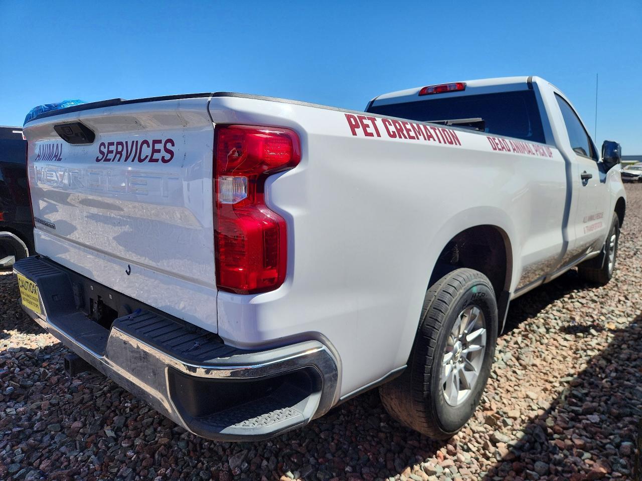 2022 Chevrolet Silverado C1500 - Фото 3