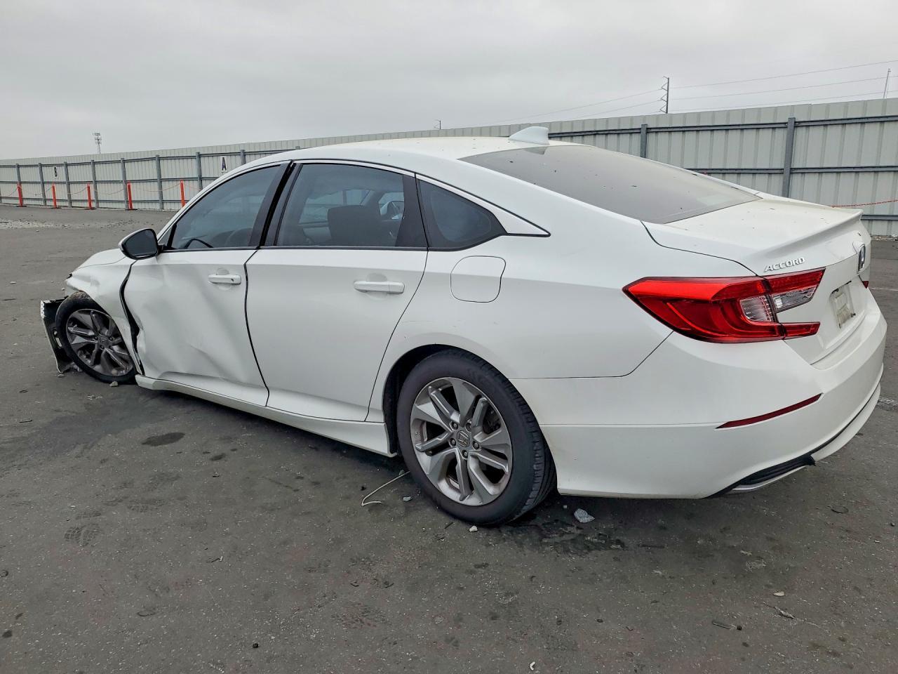 2018 Honda Accord Lx - Фото 2