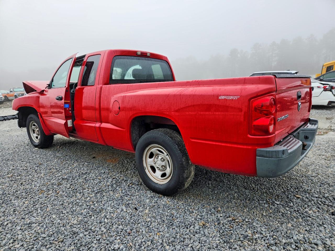 2007 Dodge Dakota St - Фото 2