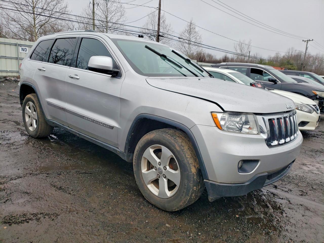 2012 Jeep Grand Cherokee Laredo - Image 4