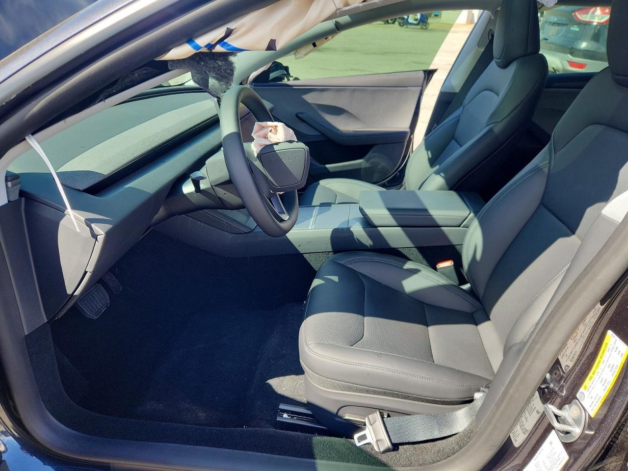 2026 Tesla Model 3 - Фото 7