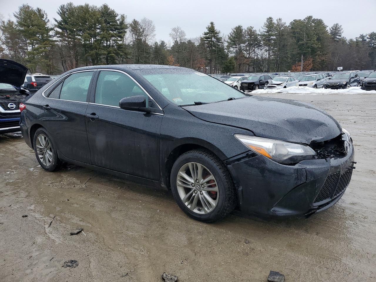 2017 Toyota Camry Se - Image 4