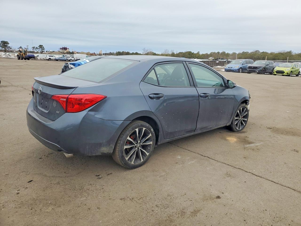 2018 Toyota Corolla Se - Фото 3