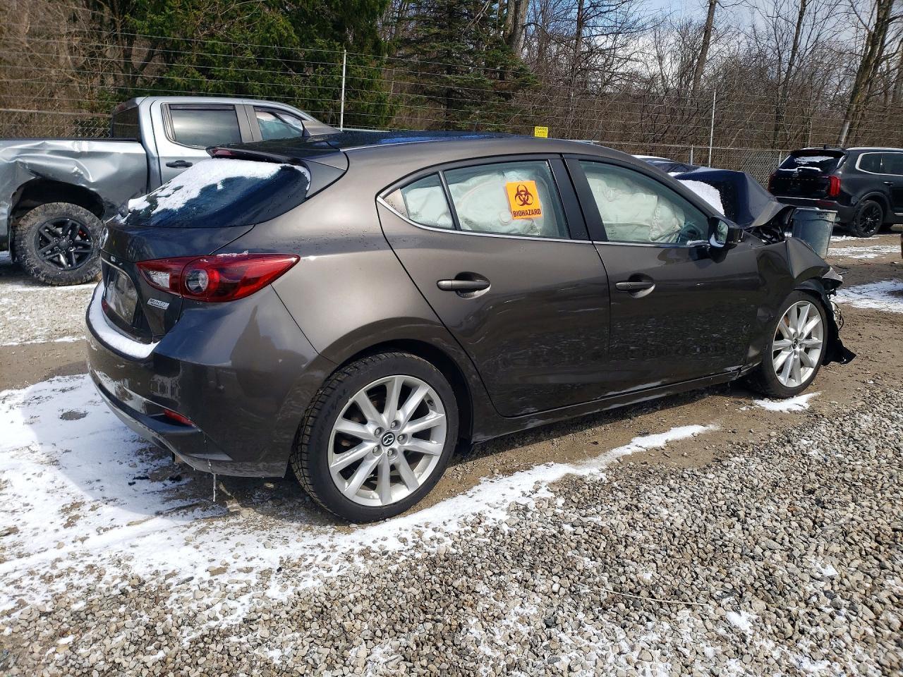 2017 Mazda 3 Grand Touring - Image 3