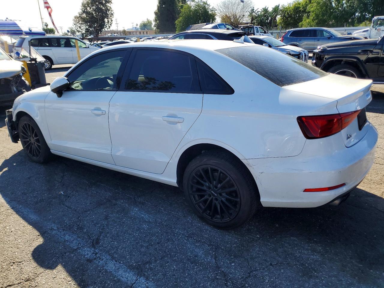 2016 Audi A3 Premium - Фото 2
