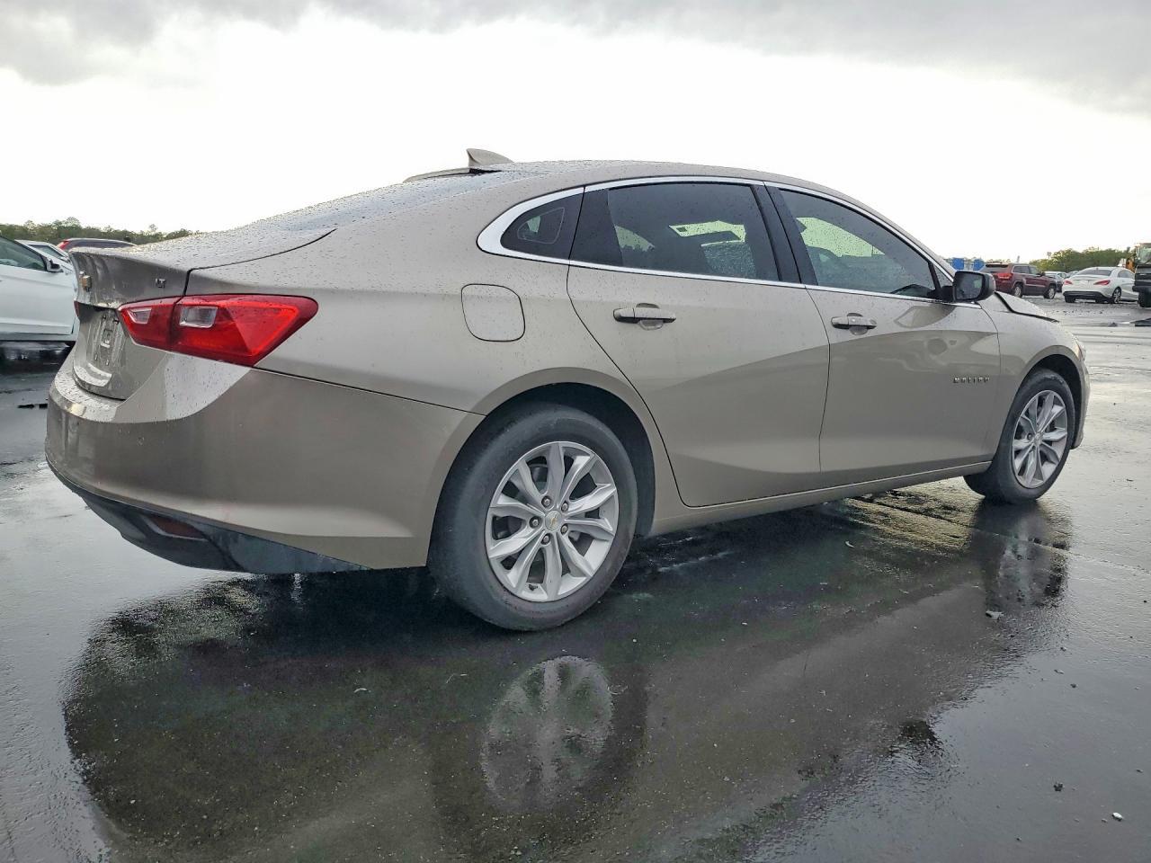 2025 Chevrolet Malibu Lt - Image 3