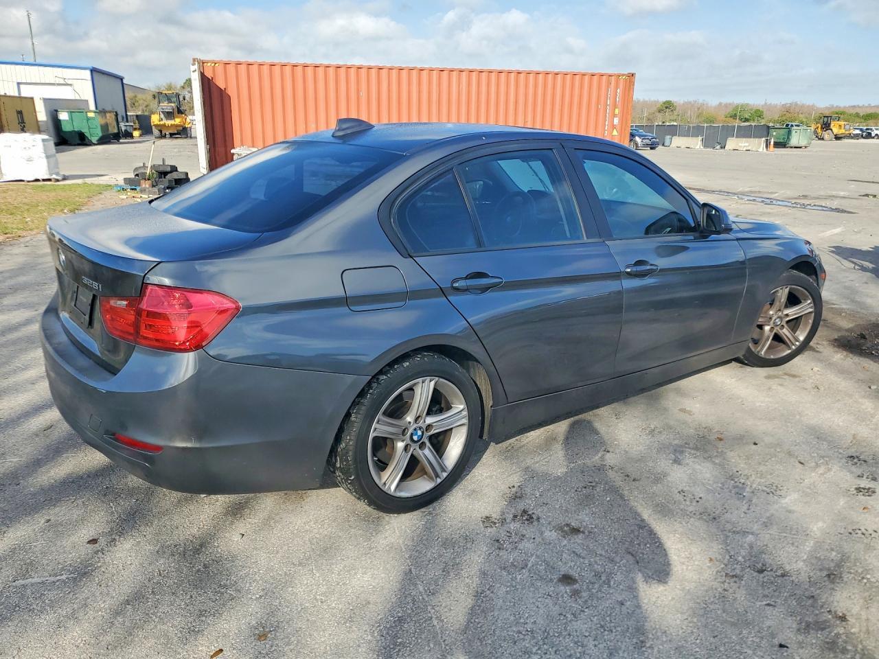 2014 BMW 328 I - Фото 3