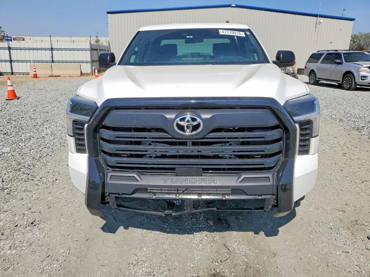 2025 Toyota Tundra Sr - Фото 5