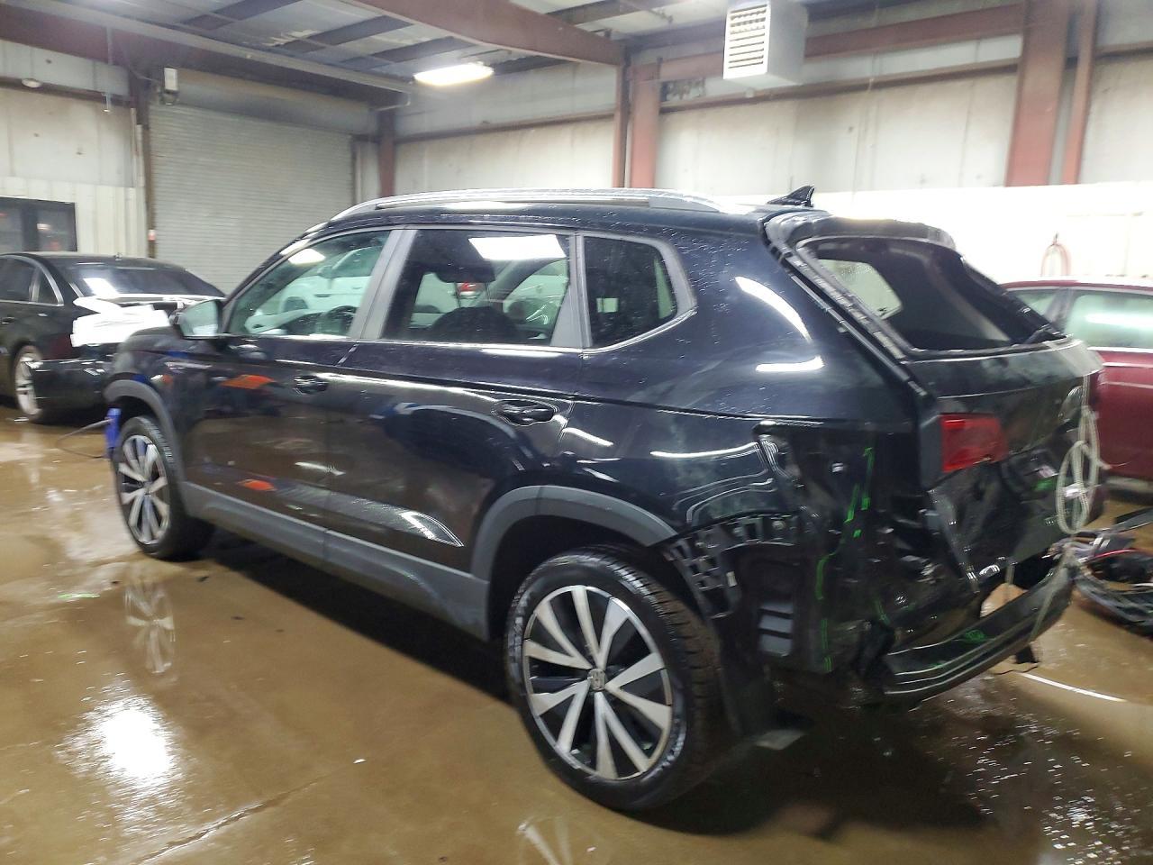 2022 Volkswagen Taos Se - Image 2