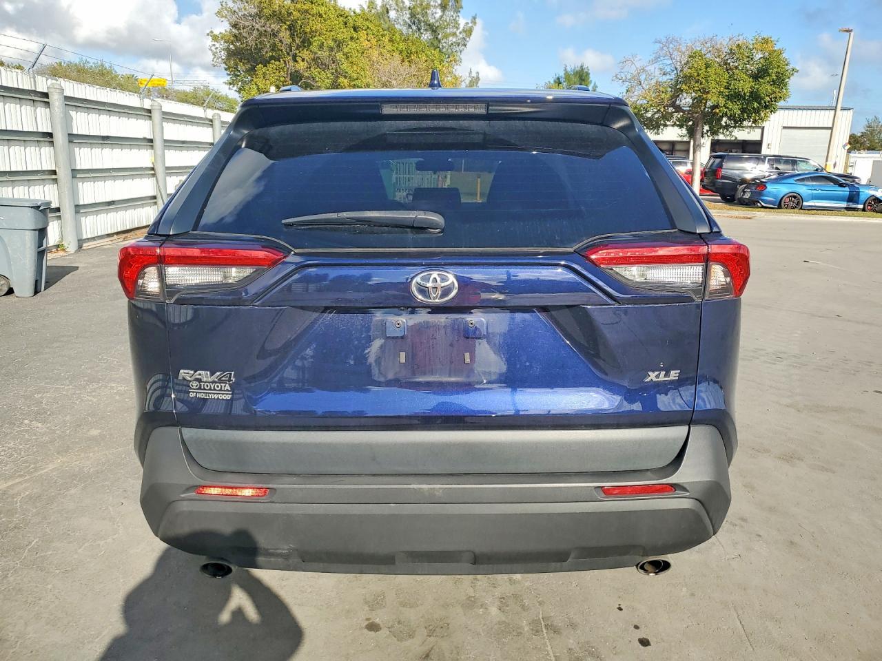 2022 Toyota Rav4 Xle Premium - Image 6