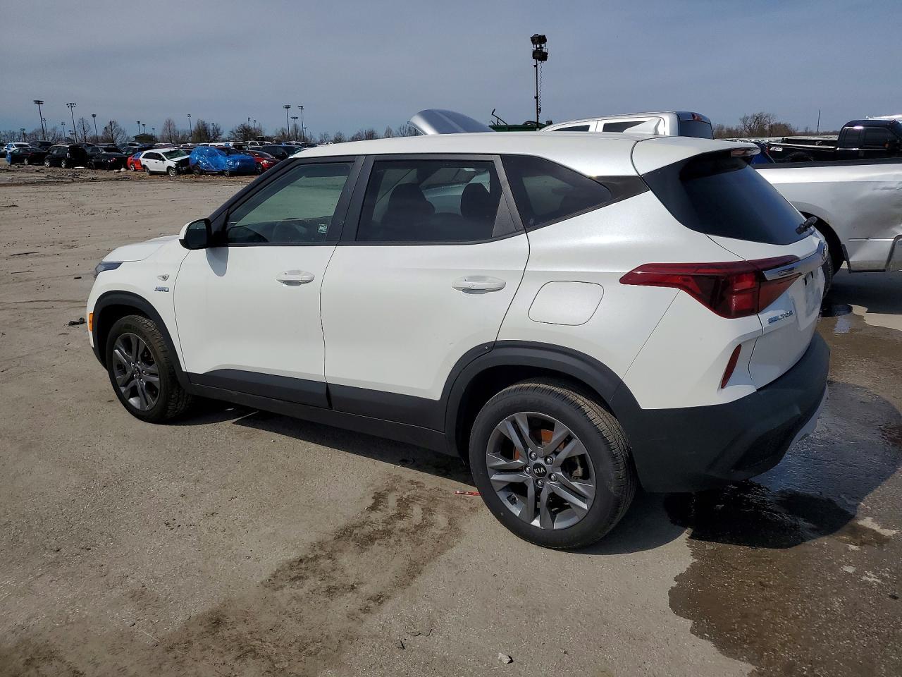 2021 Kia Seltos Lx - Image 2
