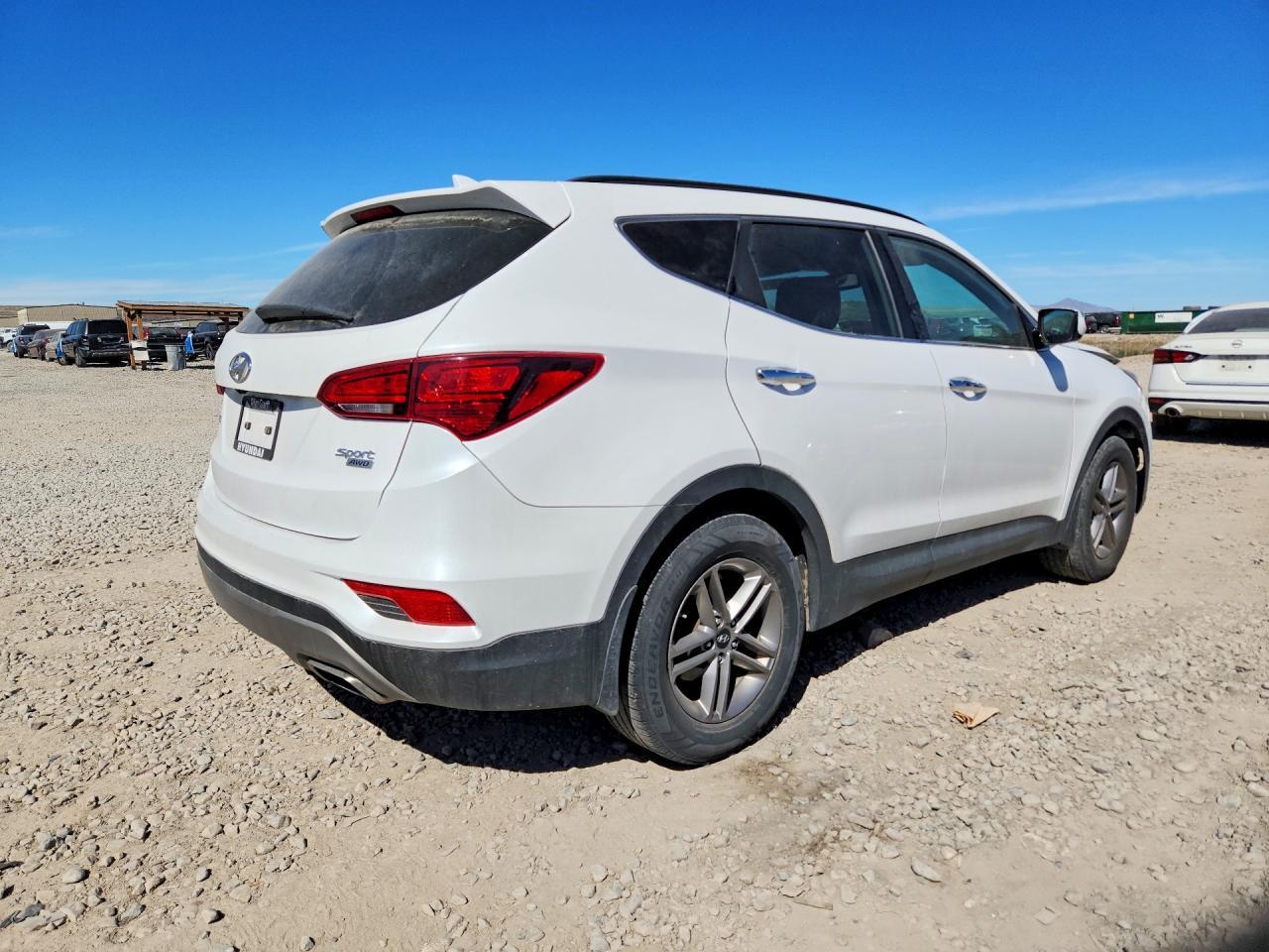 2017 Hyundai Santa Fe Sport 2.4L - Image 3