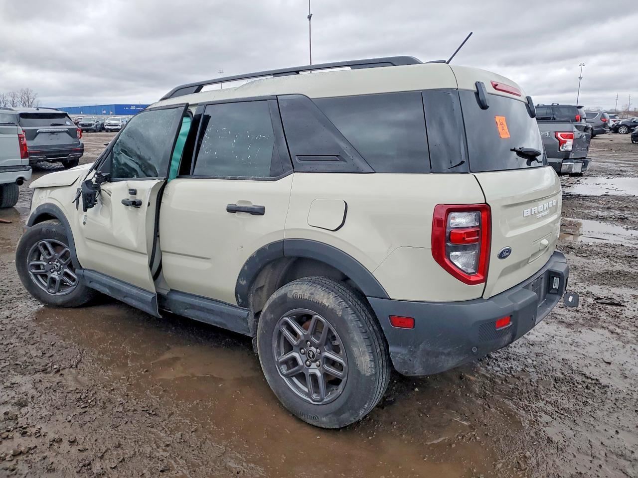2025 Ford Bronco Sport Big Bend - Image 2