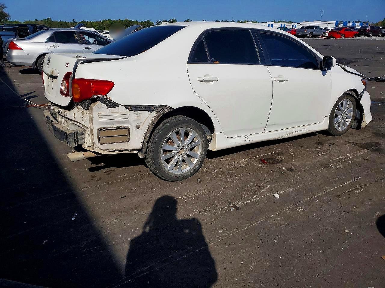2010 Toyota Corolla S - Фото 3
