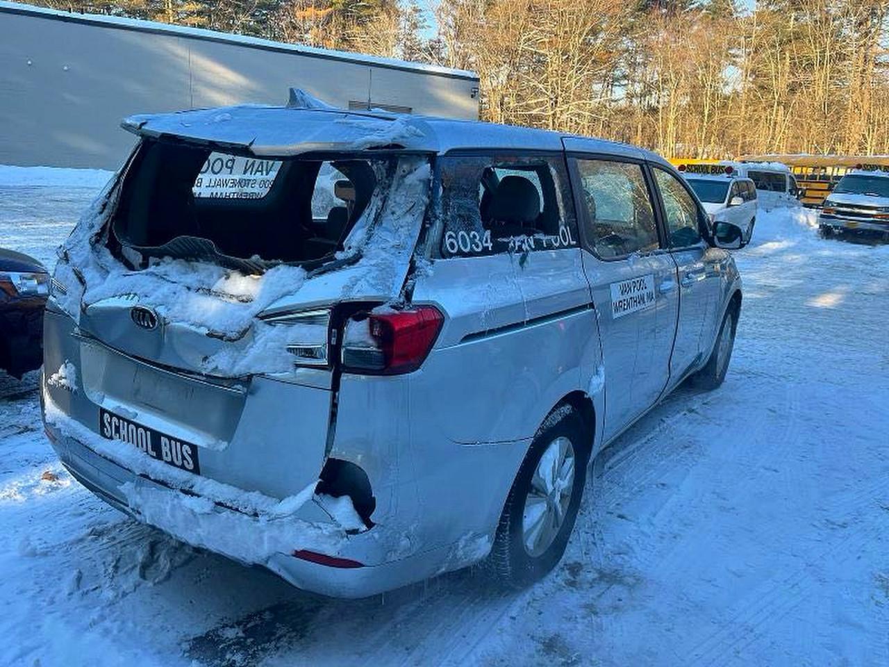 2017 Kia Sedona L - Фото 4