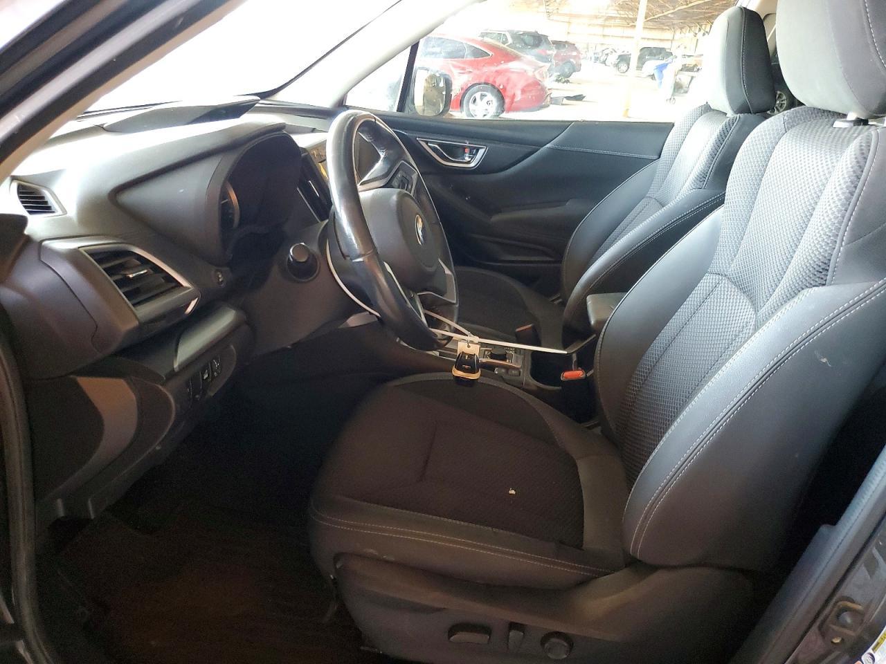 2020 Subaru Forester Premium - Image 7