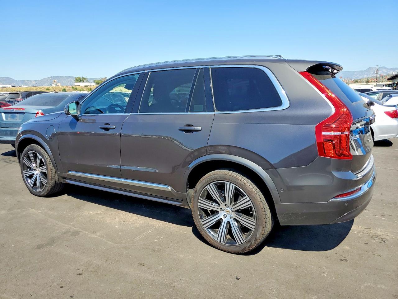 2024 Volvo Xc90 Ultimate - Image 2