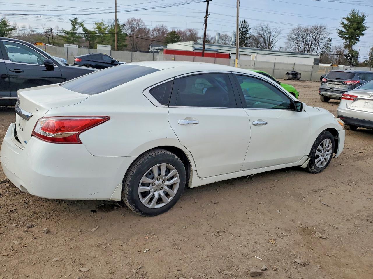 2013 Nissan Altima 2.5 - Фото 3