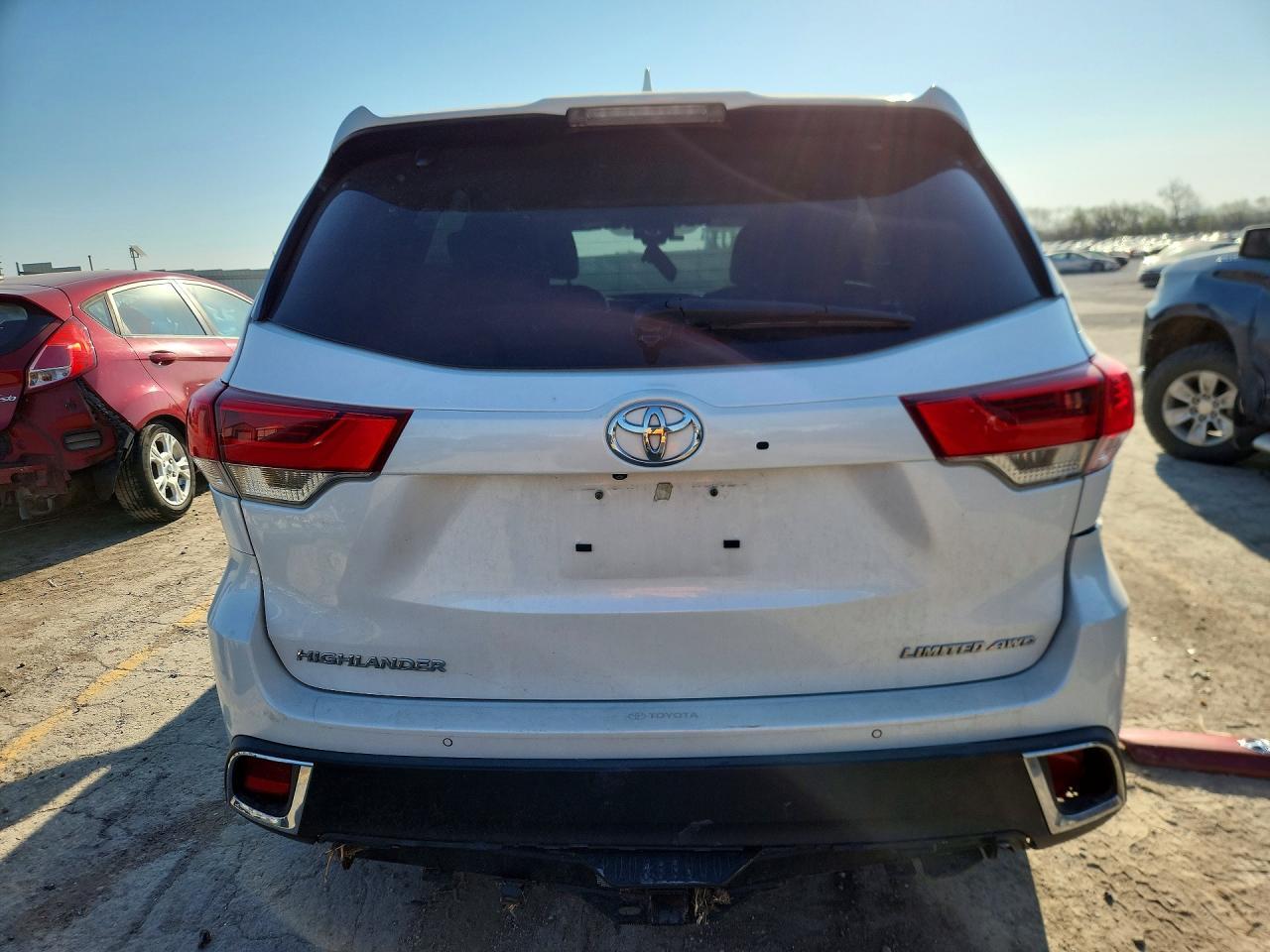 2019 Toyota Highlander Limited - Image 6