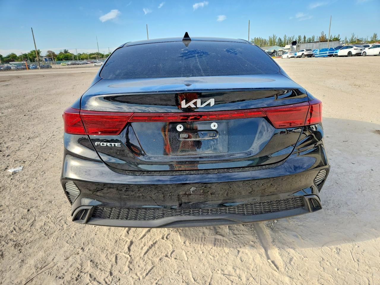 2024 Kia Forte Lxs - Image 6