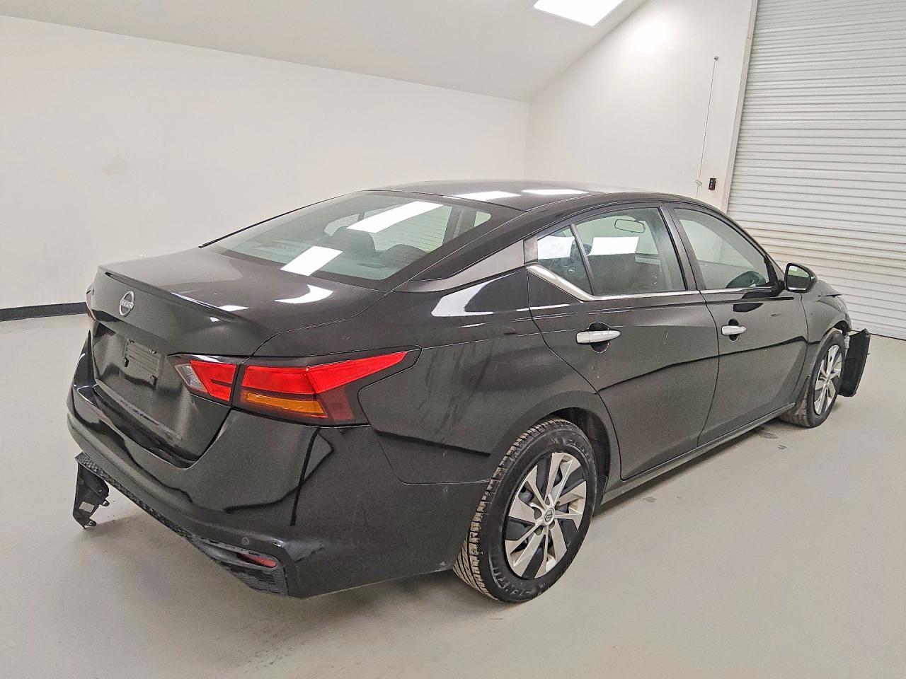 2023 Nissan Altima 2.5 S - Image 3