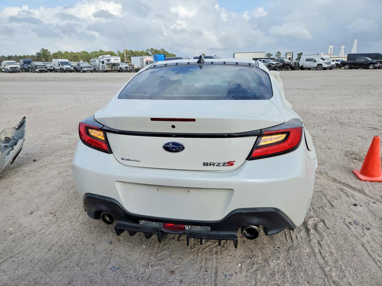 2025 Subaru Brz Ts - Фото 6