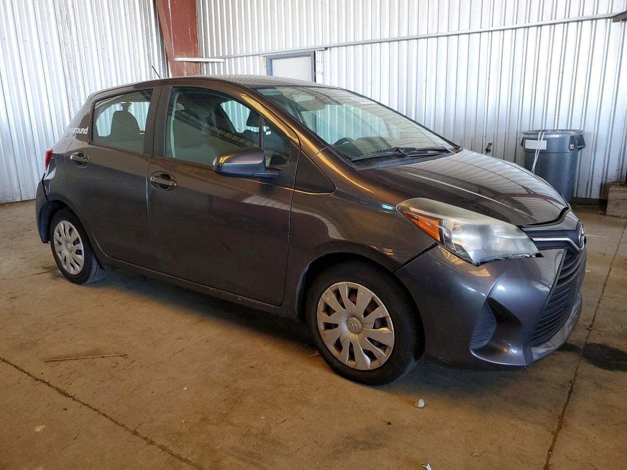 2017 Toyota Yaris 5-Door L Fleet - Фото 4