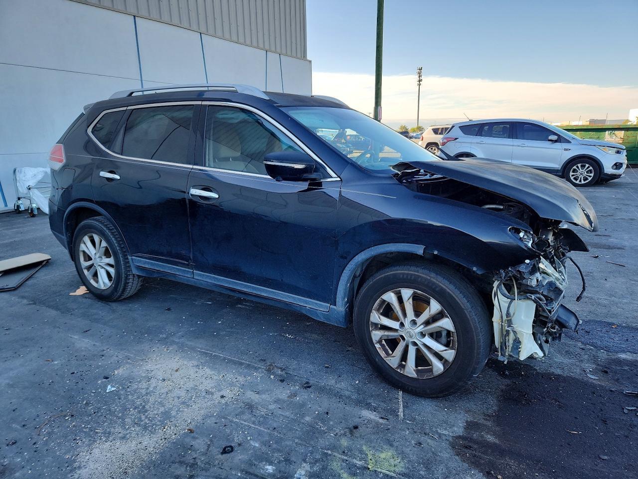 2015 Nissan Rogue Sv - Image 4