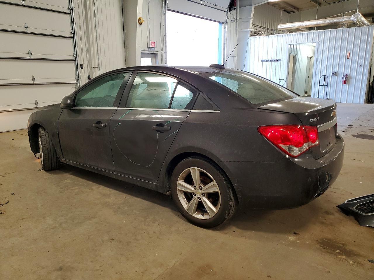 2015 Chev Cruze - Image 2