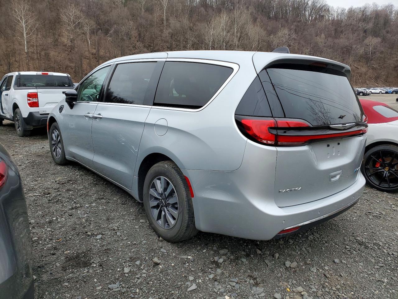 2024 Chrysler Pacifica Hybrid Select - Фото 2